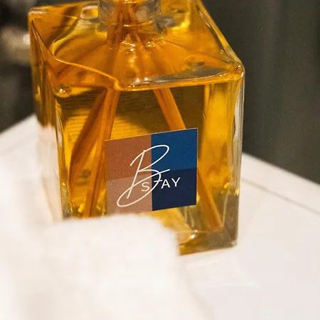 B-stay Via Milano 52 4*