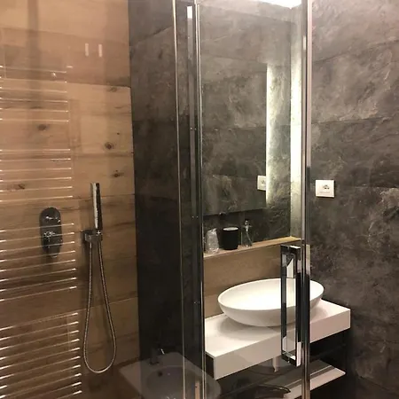 B-stay Via Milano 52 4* Rom