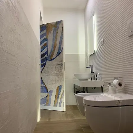 Guest house B-stay Via Milano 52 4*