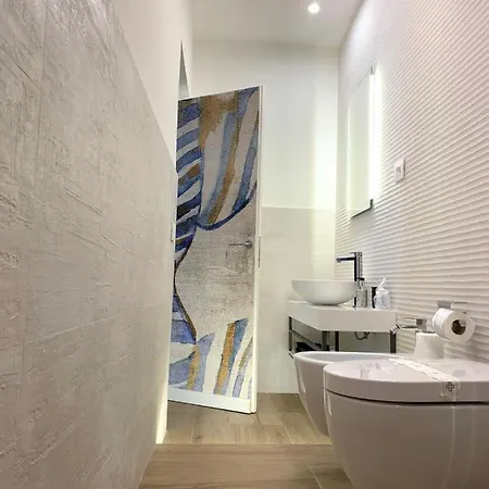 Pensión B-stay Via Milano 52 4*