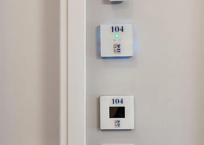 B-stay Via Milano 52 Πανσιόν 4*