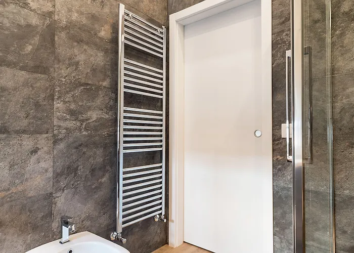 B-stay Via Milano 52 Πανσιόν 4*