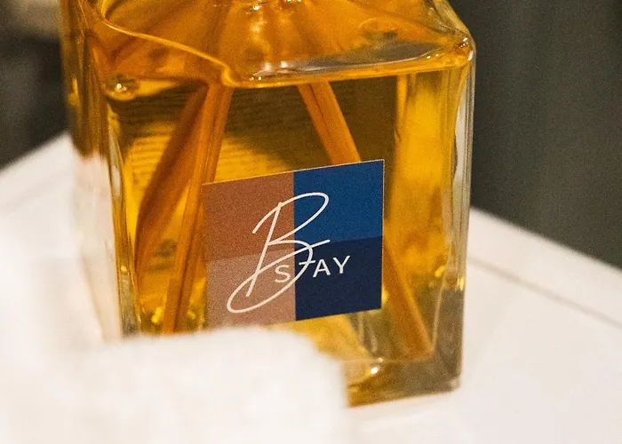 B-stay Via Milano 52 4*